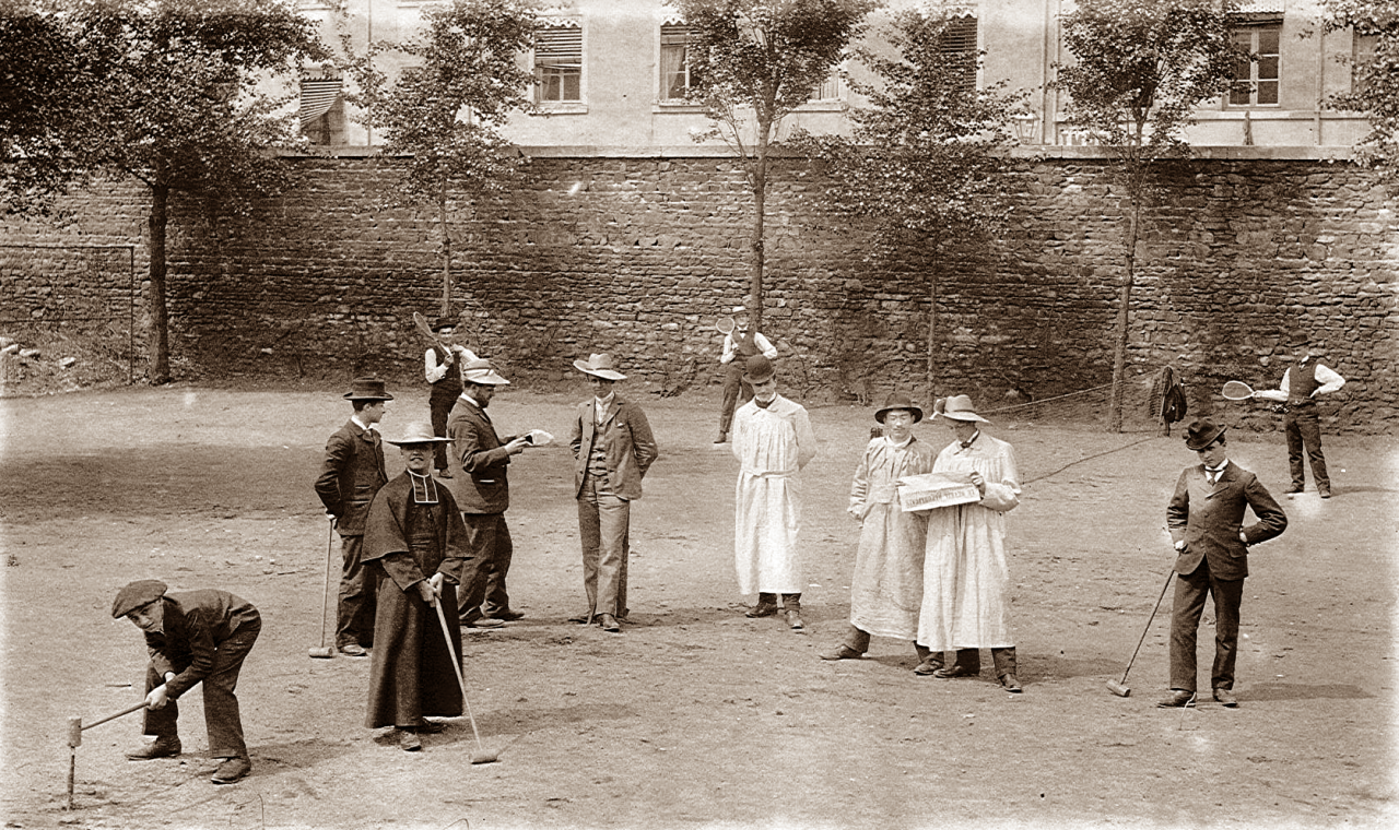 1902 - jeux de tennis et de croquets